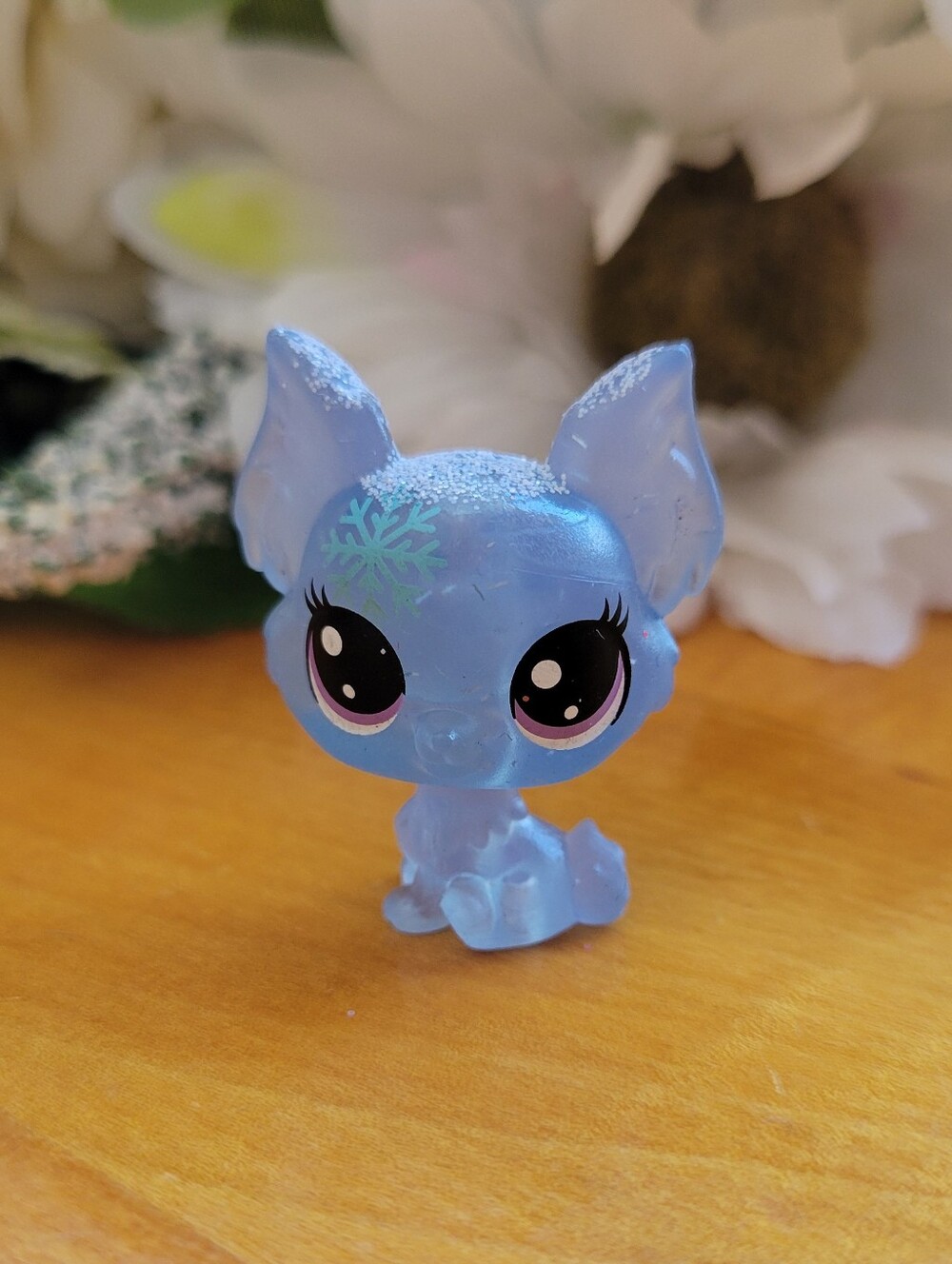 Littlest Pet Shop LPS Mini Chihuahua Dog Frosted Wonderland Glitter Blue